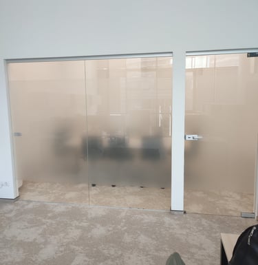 Veidrodinė ir matinė plėvelė langams