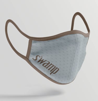 mascarilla con el logotipo de swamp