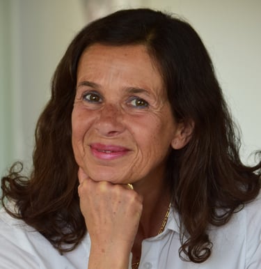 Dominique Romeyer, hypnothérapeute et comportementaliste alimentaire dans le Var, spécialisée dans l