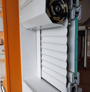 Rulouri exterioare pe comanda Sev Home