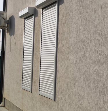 Rulouri exterioare pe comanda Sev Home