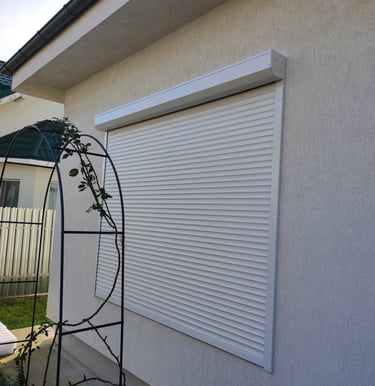 Rulouri exterioare pe comanda Sev Home