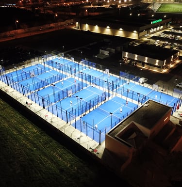 club de padel desde el aire