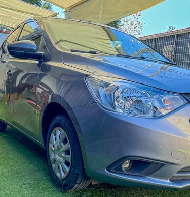 Un auto recién desabollado y pintado por Instaneumáticos