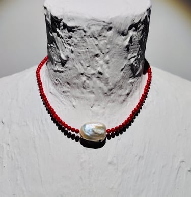 little-naty-baroque-pearl-necklace-red-coral