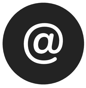 Ikon med vitt snable a i svart cirkel symboliserar email