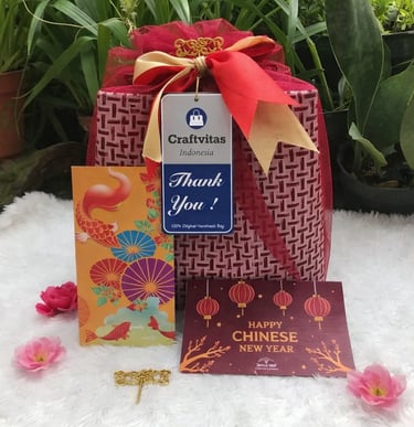 Hampers Imlek tas anyaman plastik handmade cocok untuk hadiah dan souvenir premium