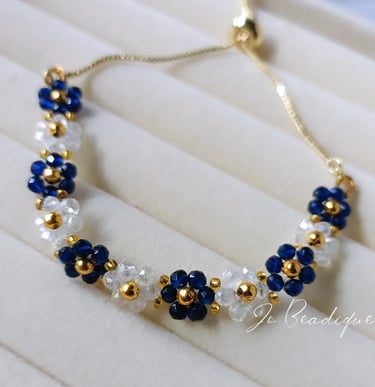 blue and white beaded bracelet