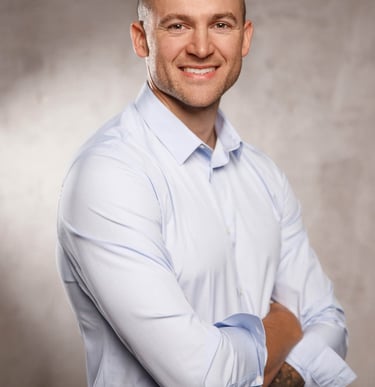 Profesionalūs verslo, linkedin portretai Vilniuje Kaune, dalykinė fotografija, asmeninis įvaizdis studijoje, darbo vietoje