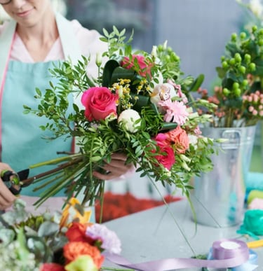 Fleuriste mis en valeur par Planéo Digital en créant sites internet, référencement SEO, gestion réseaux sociaux