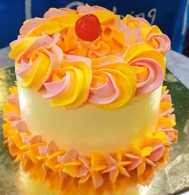 pineapple cake at vyanjan bakers prayagraj