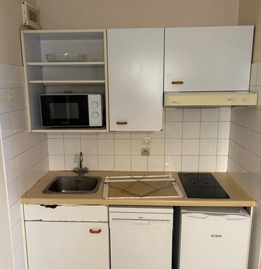 cuisine vieillissante et abimée