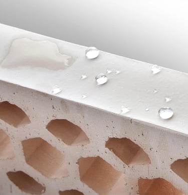 Ejemplo de como actúa la nanotecnológica de Aquashield Active de Tecnan. 