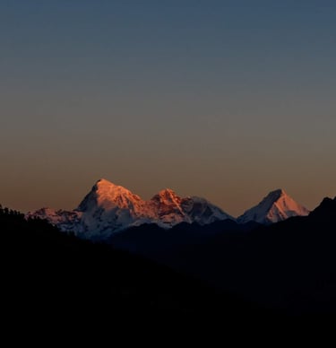 Morning_Sun_Rise_Over_Mount_Jhomolhari_at_Chele_Le_La_Pass