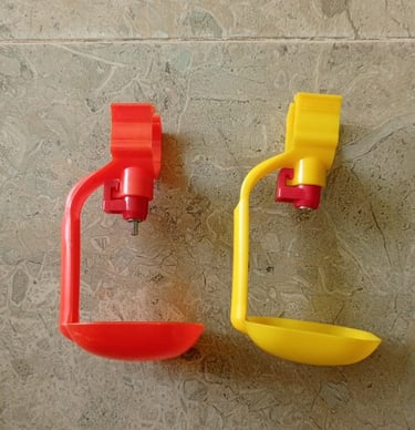 Cup nipple drinker