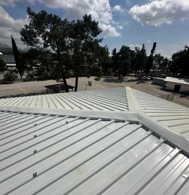 Teos antik kenti yakınında tarihi çatı restorasyonu Seferihisar