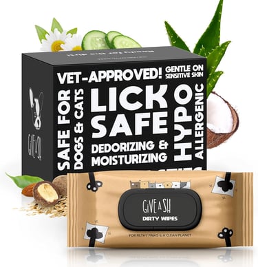 Natural lick-safe pet wipes for dogs and cats with aloe vera and coconut oil.