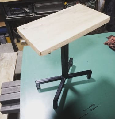 drvometal, drvo metal, nameštaj, police, stolovi, stolice, ograde, ograda, kapija