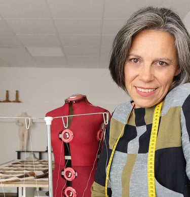 Gala Kosturica | Olga Pérez | Costurera Logroño