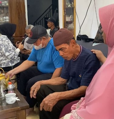 Bakti sosial membantu kelompok sosial untuk rileks dan pulih.