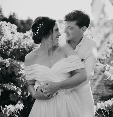 Black and white photo of bride and groom in vineyard — fine art wedding photography South of France