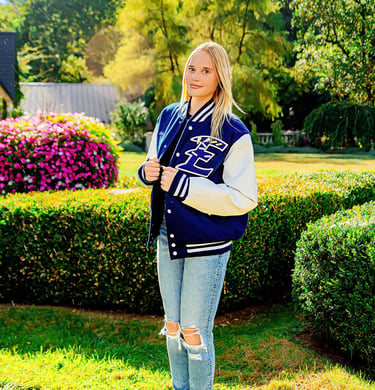 Elizabethtown PA senior pictures taken at Moonstone Manor by a Lancaster PA senior photographer