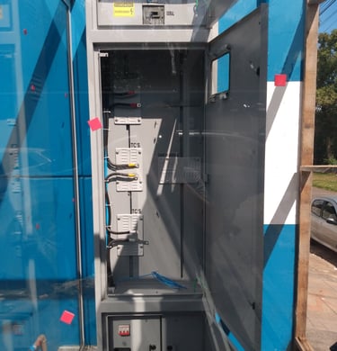 Poste de luz ligação indireta