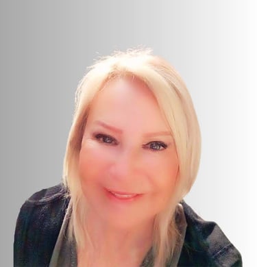 Rosemarie Quay, author and mindfulness guide, smiling.