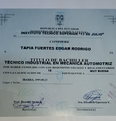 Título técnico en Mecánica Automotriz otorgado a Edgar Rodrigo Tapia Fuertes por el Instituto Técnico Superior 17 de Julio.