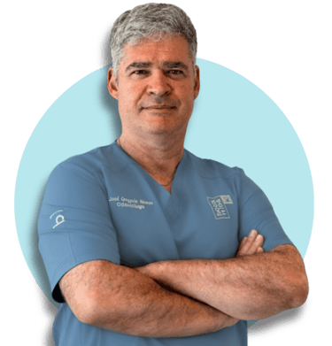 Retrato profesional del Dr. Jose Gregorio Alonso González, implantología y cirugía en Bocarriba