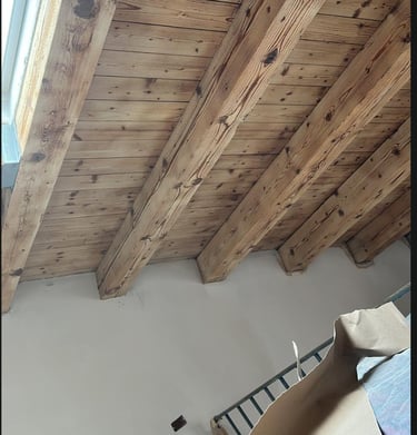 Sabbiatura E applicazione protettivo, legno.