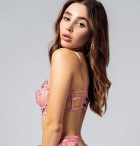 Noida Russian Call Girls