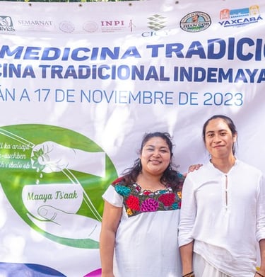 leydi dorantes cob en un evento de medicina tradicional maya en Yucatan