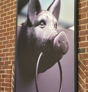 Jim 'N Nick's Pig Art