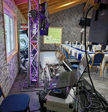 fiesta, evento, matrimonio, boda, dj, amplificación, mesa de sonido, power, parlantes, iluminación
