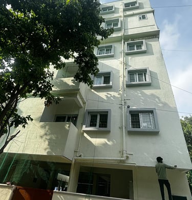 Close-up of the durable mesh texture used in our pigeon nets, designed to keep birds out effectively