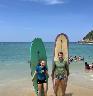 clase de pareja de surf en punta zicatela