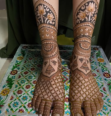 Mehndi designs for legs