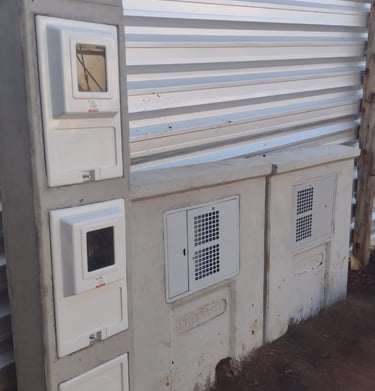 poste dois relógio, duas ligações