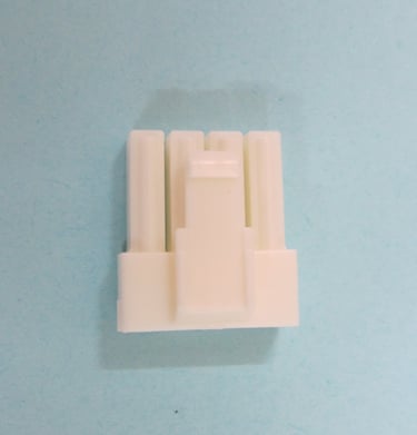 white housing or connector of many brand such as JST,Molex,TE to se;;