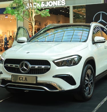Mercedes-Benz Mall Display