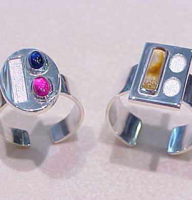 Juego de anillos encastrables fabicados en plata con piedras naturales