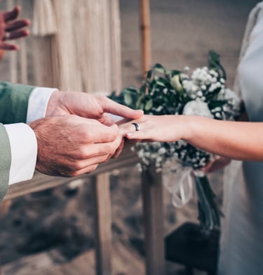 Anillo en ceremonia de boda, momento del sí, Pinamar