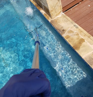 78015 scenic oaks Texas swimming pool service