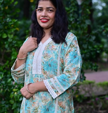 tranquil-teal-bloom-floral-printed-roman-silk-kurta-set-for-casual-wear-closeup