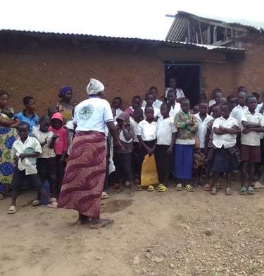 Sensibilisation des élèves sur l'amour du prochain dans une école de Lopa