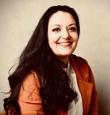 Carmela Martello Transpersonale & Traumasensible Kunsttherapeutin | Schwangerschaftsbegleiterin | Kinderwunsch-Coach