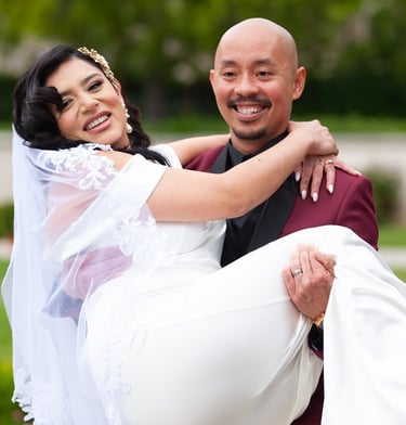 bride and groom, photo shoot, groom carrying bride, garden