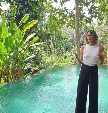 Julia Dencker, Expertin für inneren Frieden - Bali, Indonesia.