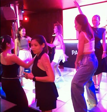 Thai women on the dance floor at Panama Club, Hua Hin in Thailand